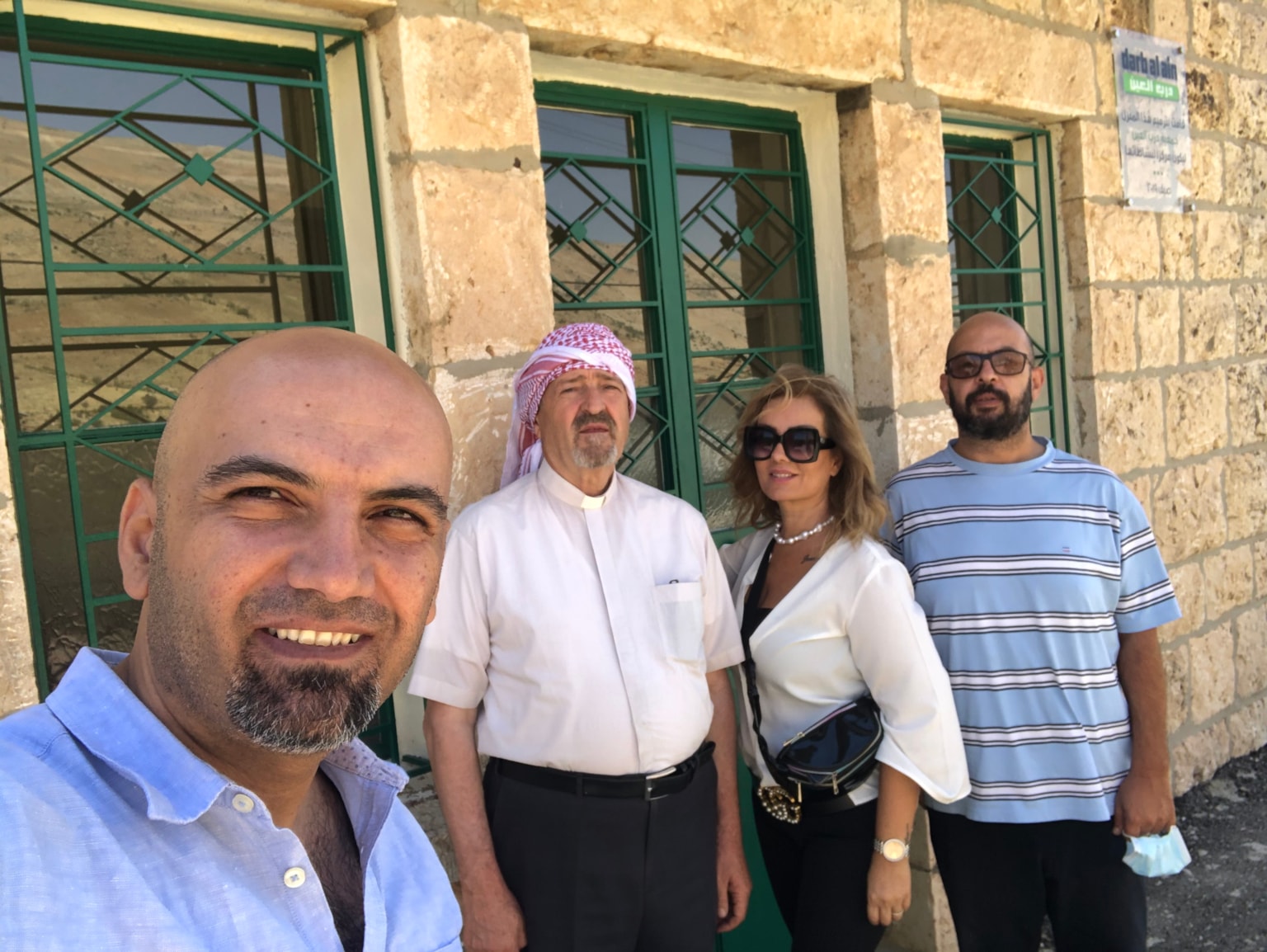 "درب العين " سالكة و"لابورا" متعاونة